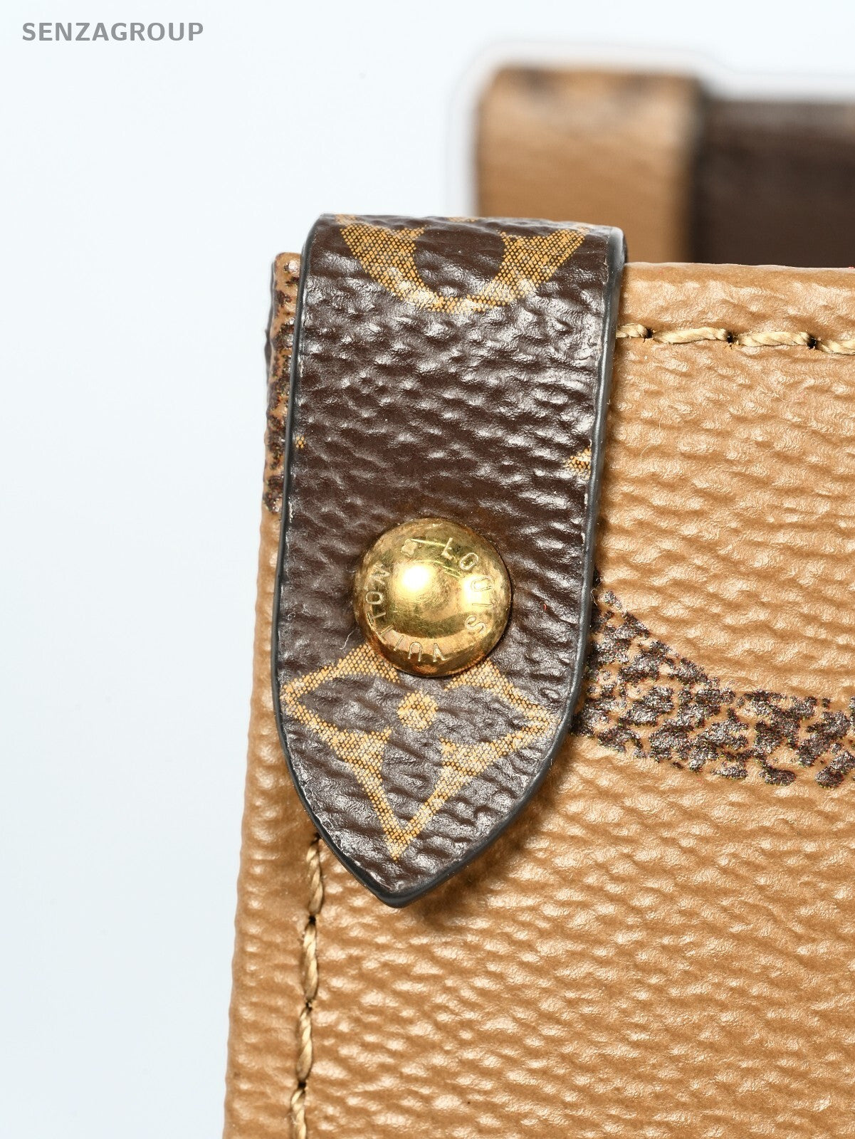 LOUIS VUITTON OnTheGo MM   Monogram Giant Hand Bag Brown M45321 Chip version