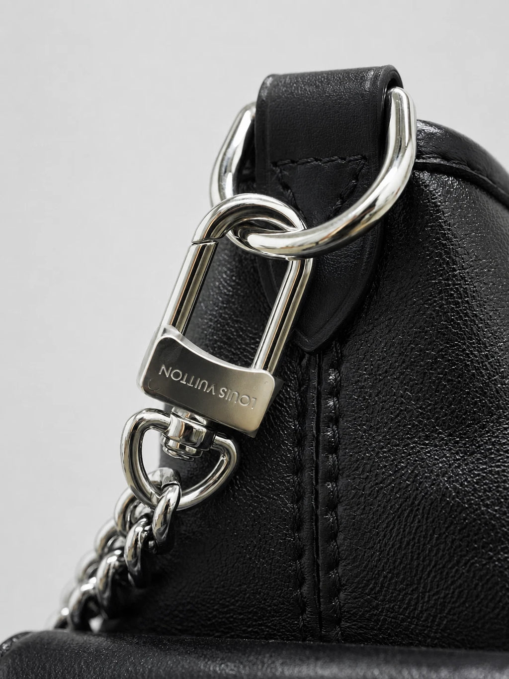 Louis Vuitton Carryall Black Shoulder Bag Excellent