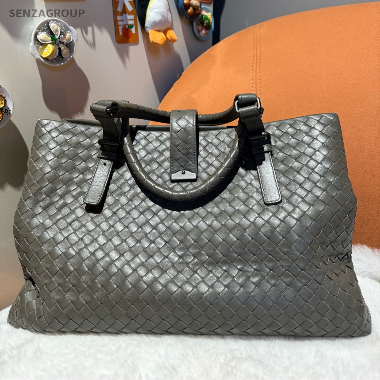 Bottega Veneta Roma Large Woven Gray Handbag - Classic Women's Tote