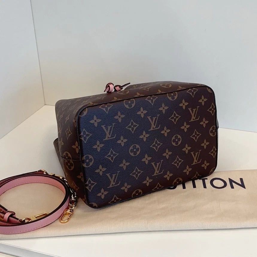 Louis Vuitton NeoNoe MM Monogram Brown Gold Shoulder Bag Crossbody Excellent