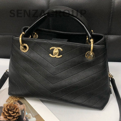 Chanel Black Gold Shoulder Handbag Women's Classic Fashion