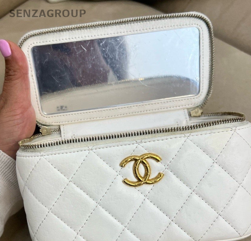 Chanel 23B Chain Lambskin Crossbody Shoulder Bag Diamond White Women Classic