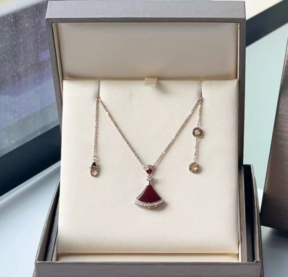 Authentic Bvlgari Divas' Dream Pendant Necklace 18K Rose Gold Carnelian Diamond