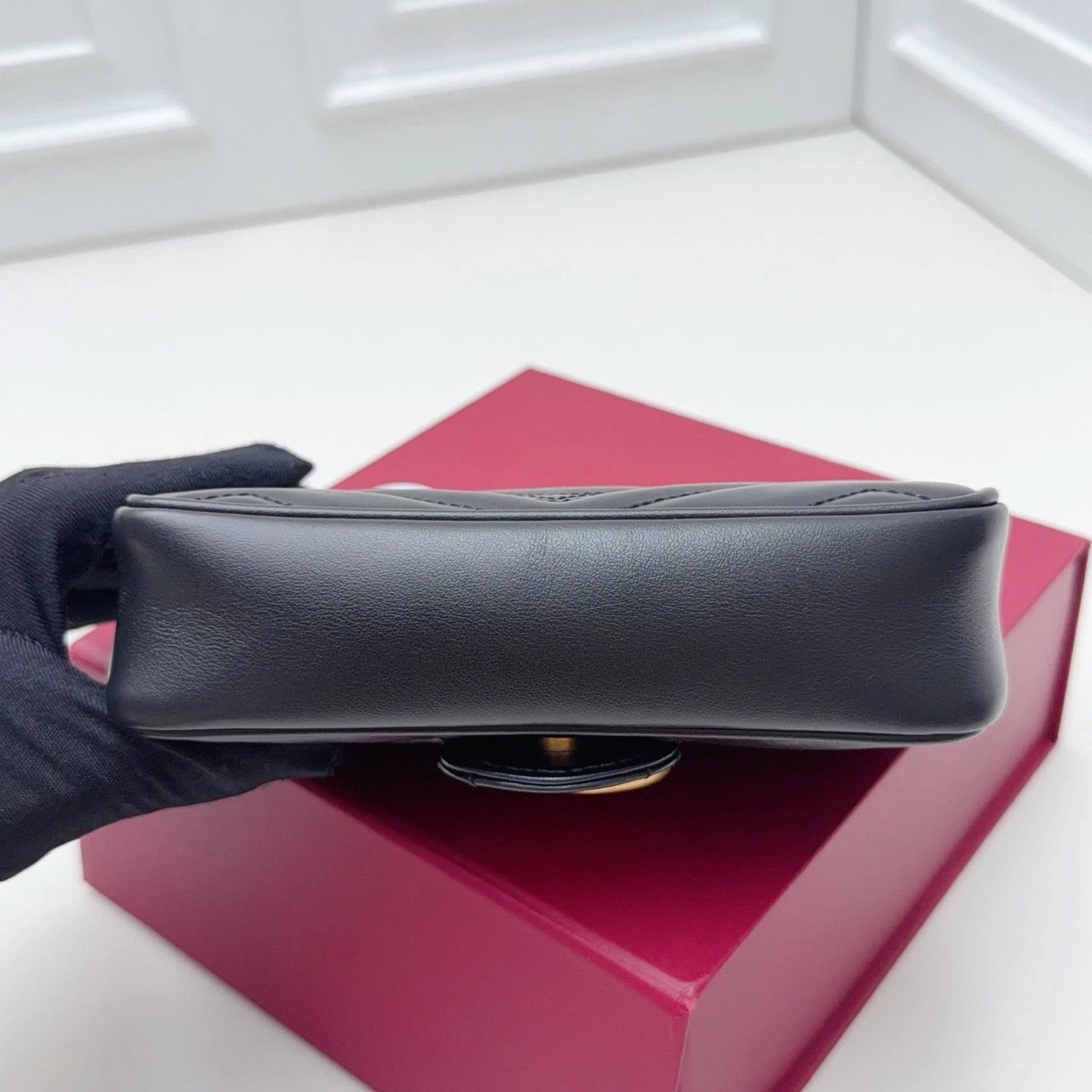 Gucci Marmont Mini Chain Shoulder Bag Crossbody Black Gold Women Classic