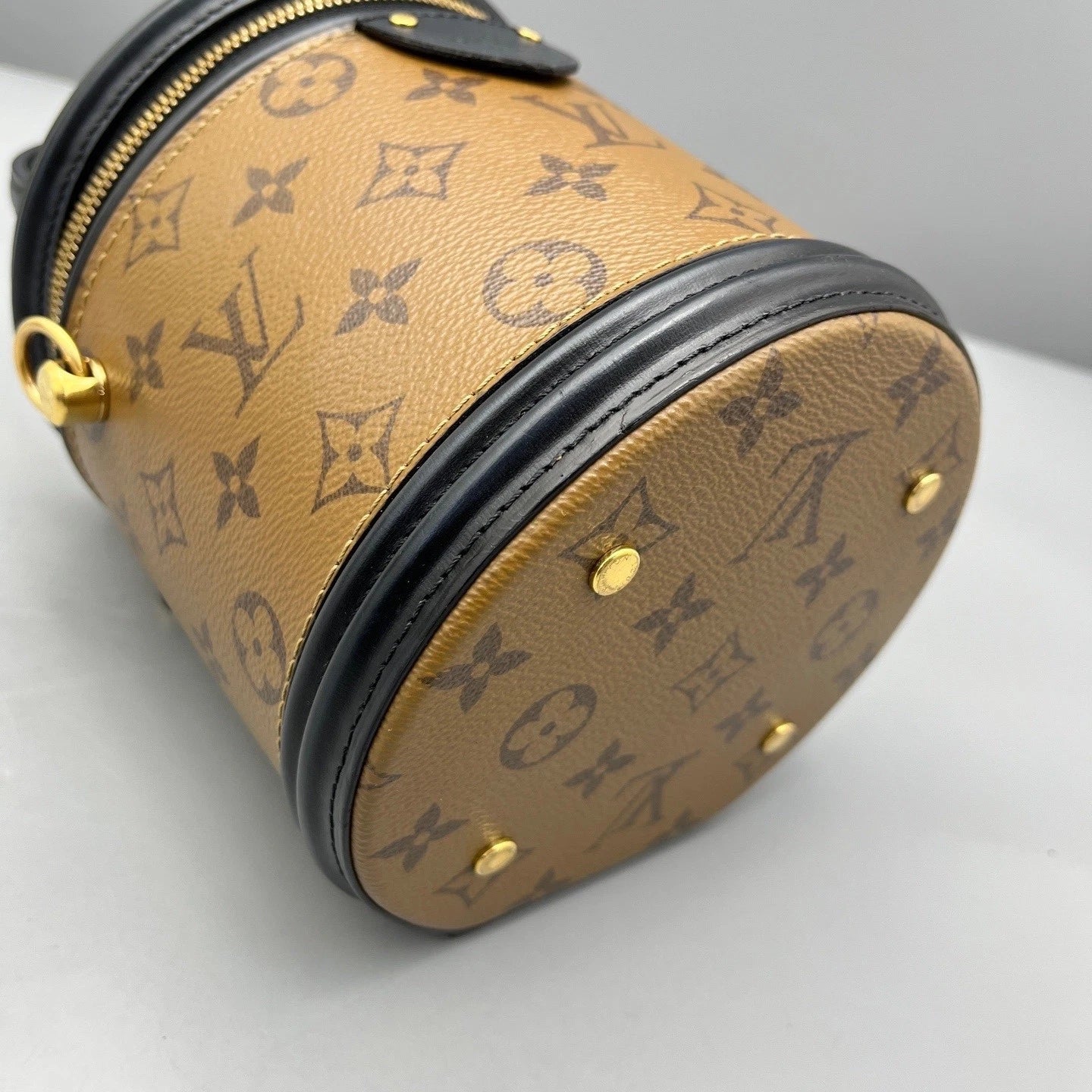 Louis Vuitton Monogram Canvas Bucket Bag For Women