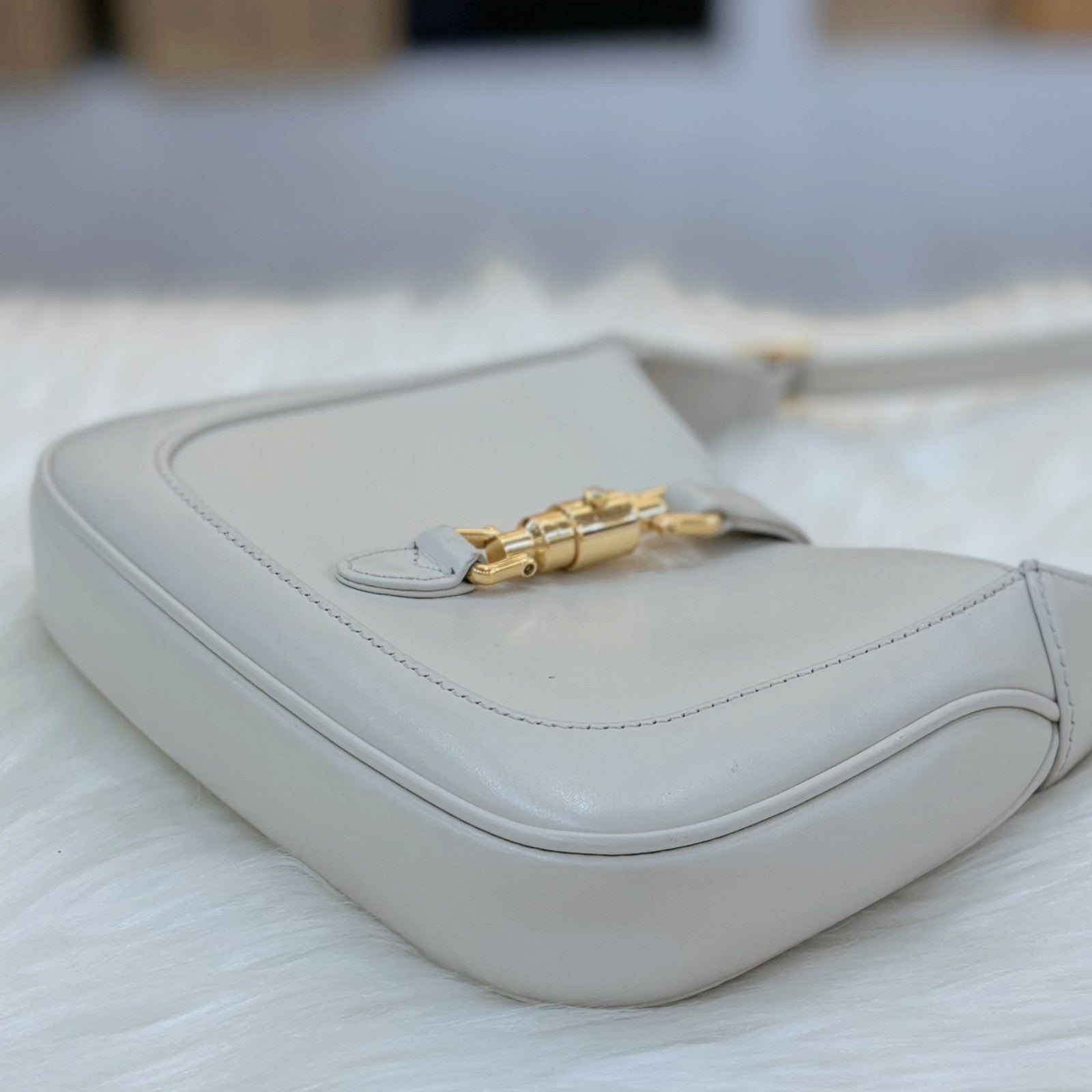 Gucci Jackie Mini Shoulder Bag Gold Hardware White Leather Vintage Classic