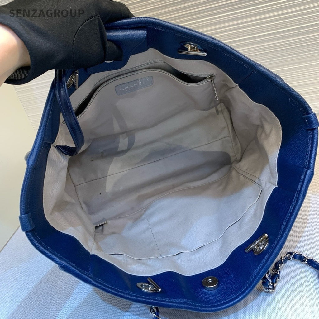 CHANEL Combom Shoulder bag Oil wax leather Deep blue Women Classic