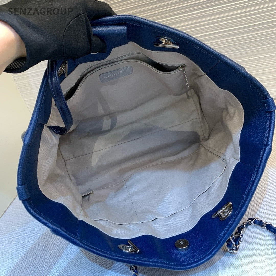 CHANEL Combom Shoulder bag Oil wax leather Deep blue Women Classic