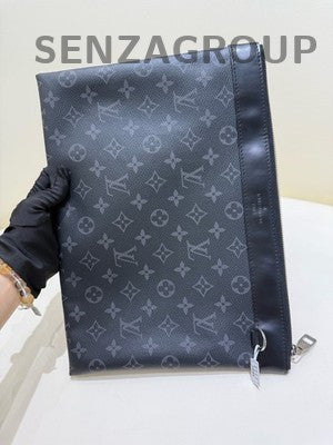 Louis Vuitton Monogram Black Men's Clutch Bag - Classic Design