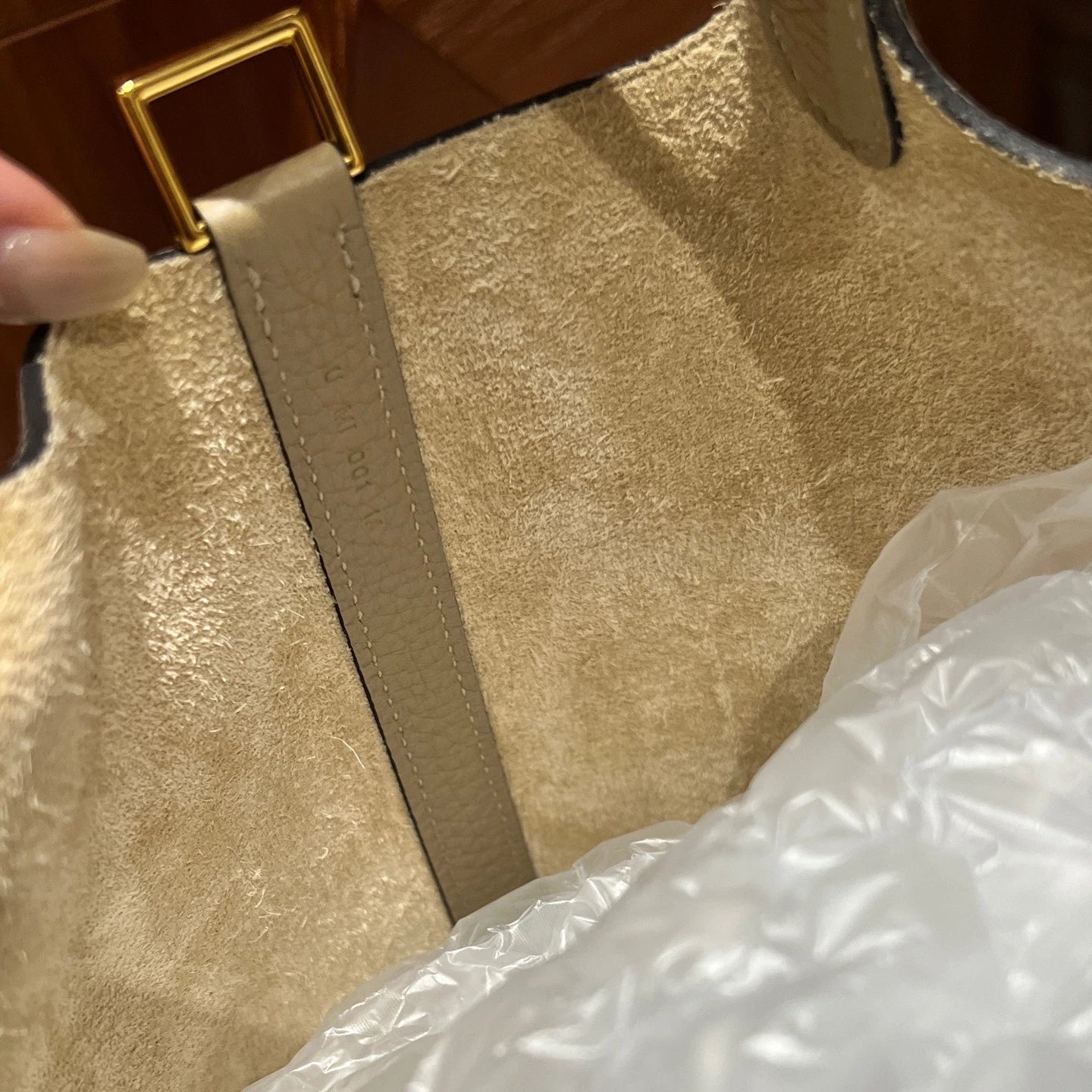 Hermes Leather 18 Gray Gold Hardware Bucket Handbag For Women