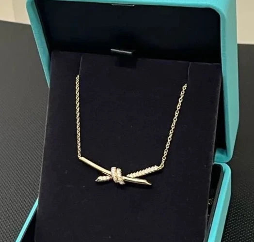 Excellent Tiffany &amp; Co. Tiffany Knot Large Necklace 18K Rose Gold Diamonds