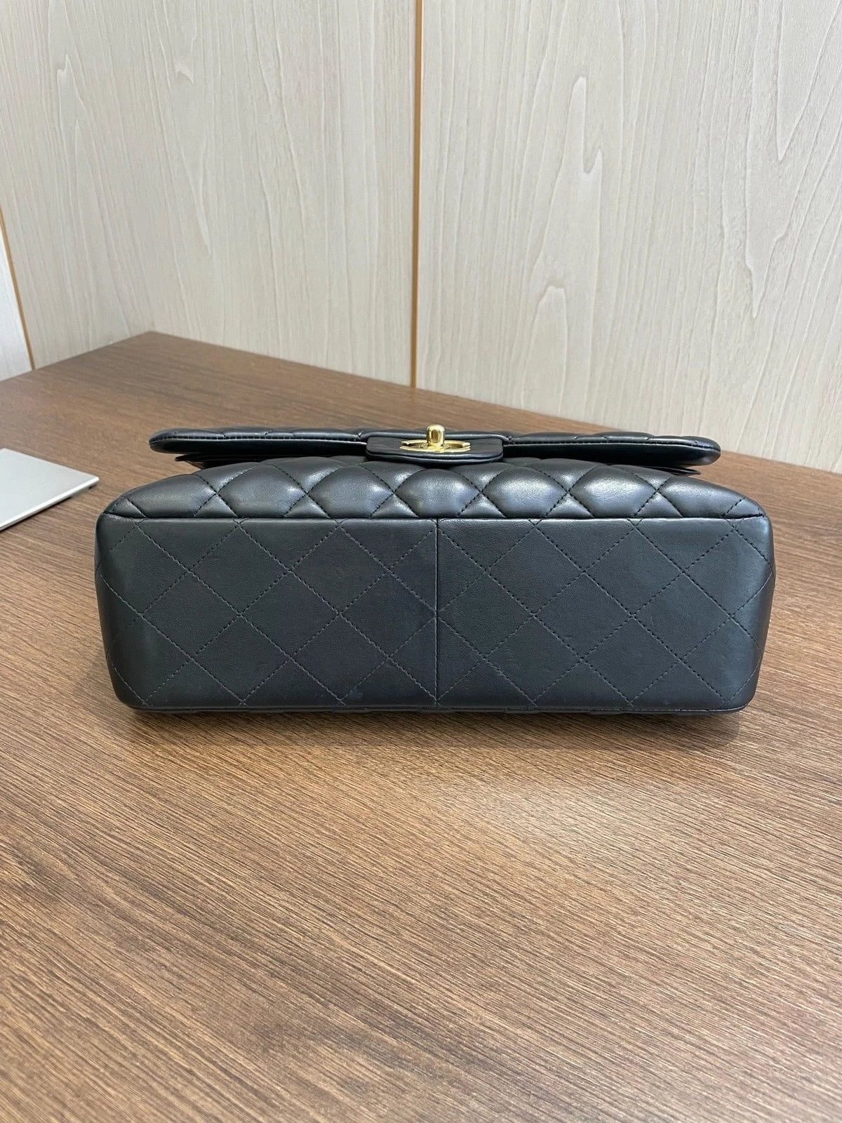 CHANEL Classic Flap Jumbo Chain Shoulder Crossbody Bag Daily Use Black Gold
