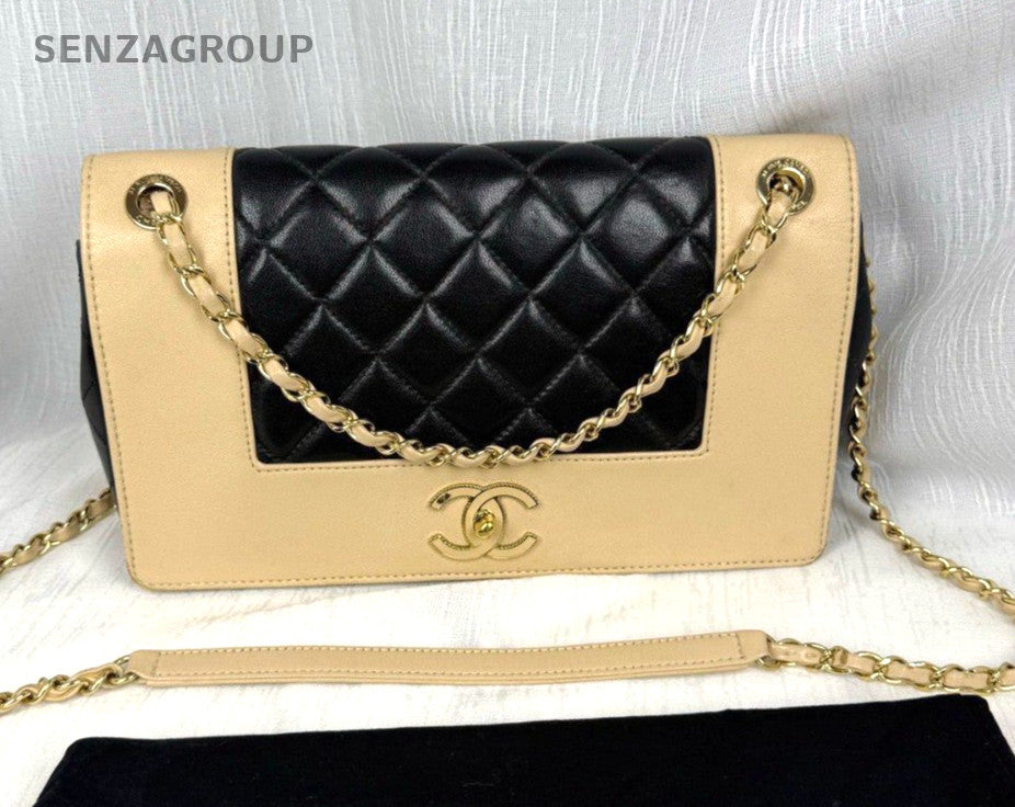 CHANEL 15K Black-Gold Lambskin Chain Shoulder bag Crossbody Women