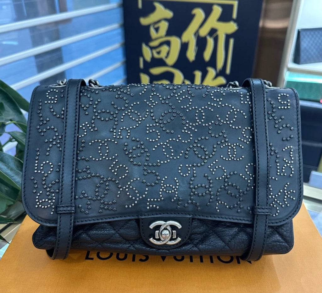 Chanel Calfskin Chain Shoulder Bag Crossbody Black Silver Women Classic Fashion