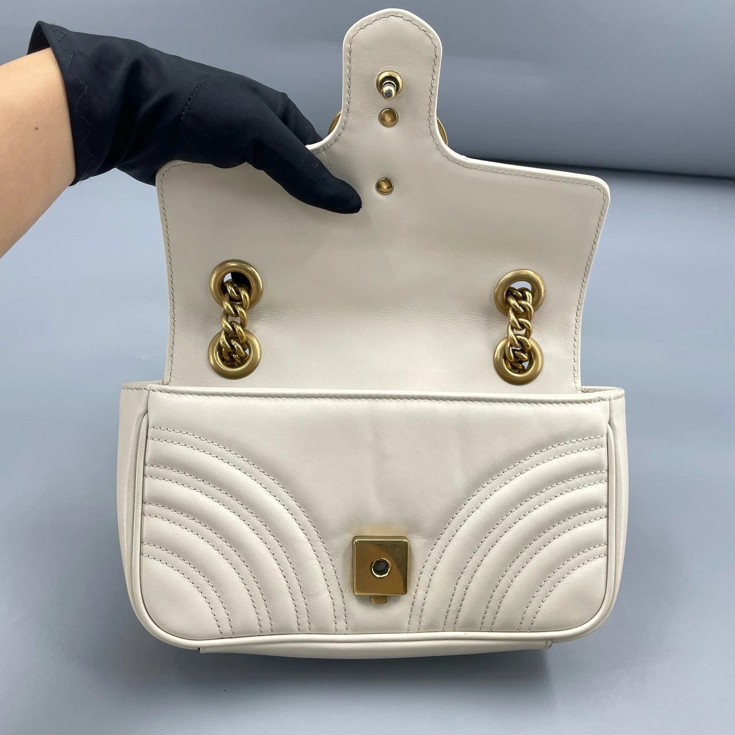 Gucci Marmont22 Leather Shoulder Bag For Women White Gold