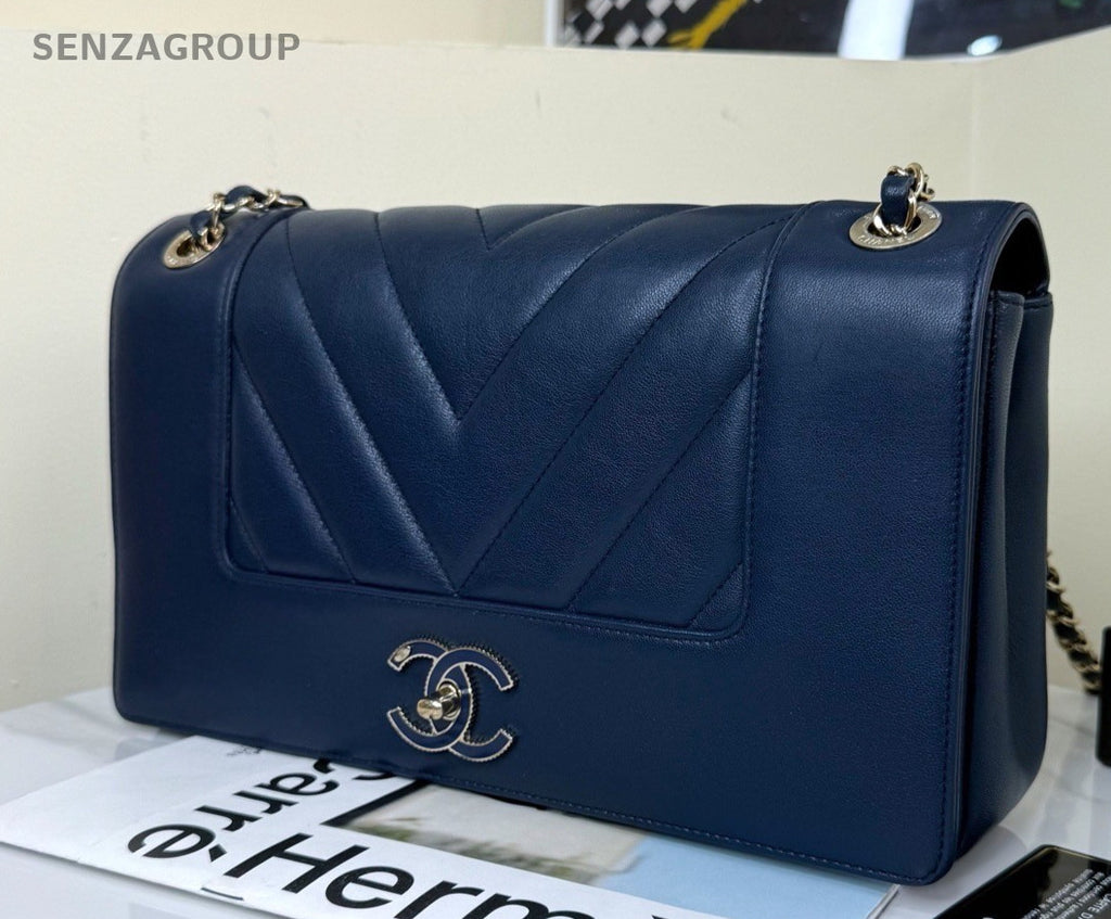 Chanel Classic Flap Chain Shoulder Bag Crossbody Blue Silver Women Fashion