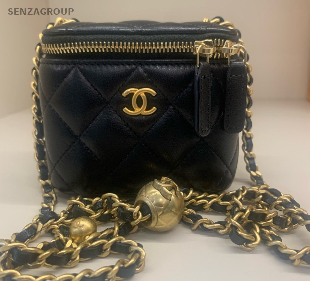 Chanel Diamond Box Chain Shoulder Bag Crossbody Black Gold Women Classic