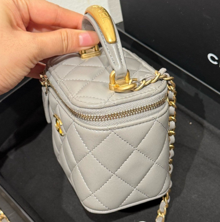 Chanel Vanity Case Chain Shoulder Bag Crossbody Gray Gold Diamond Women Classic