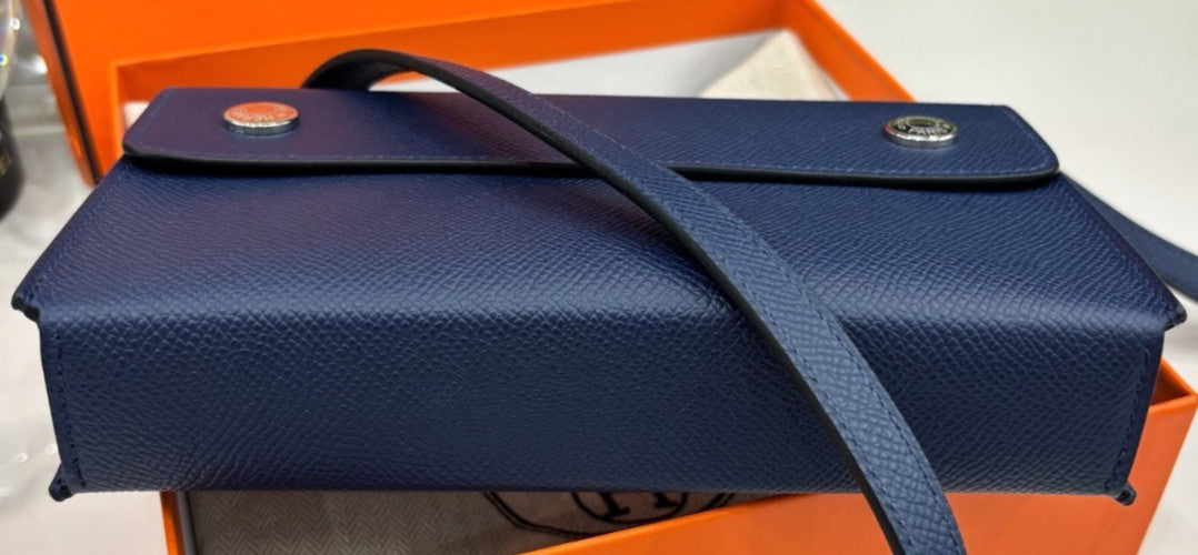 Hermes 7U Snap wallet Navy Blue Crossbody bag Epsom leather Almost Brand NEW