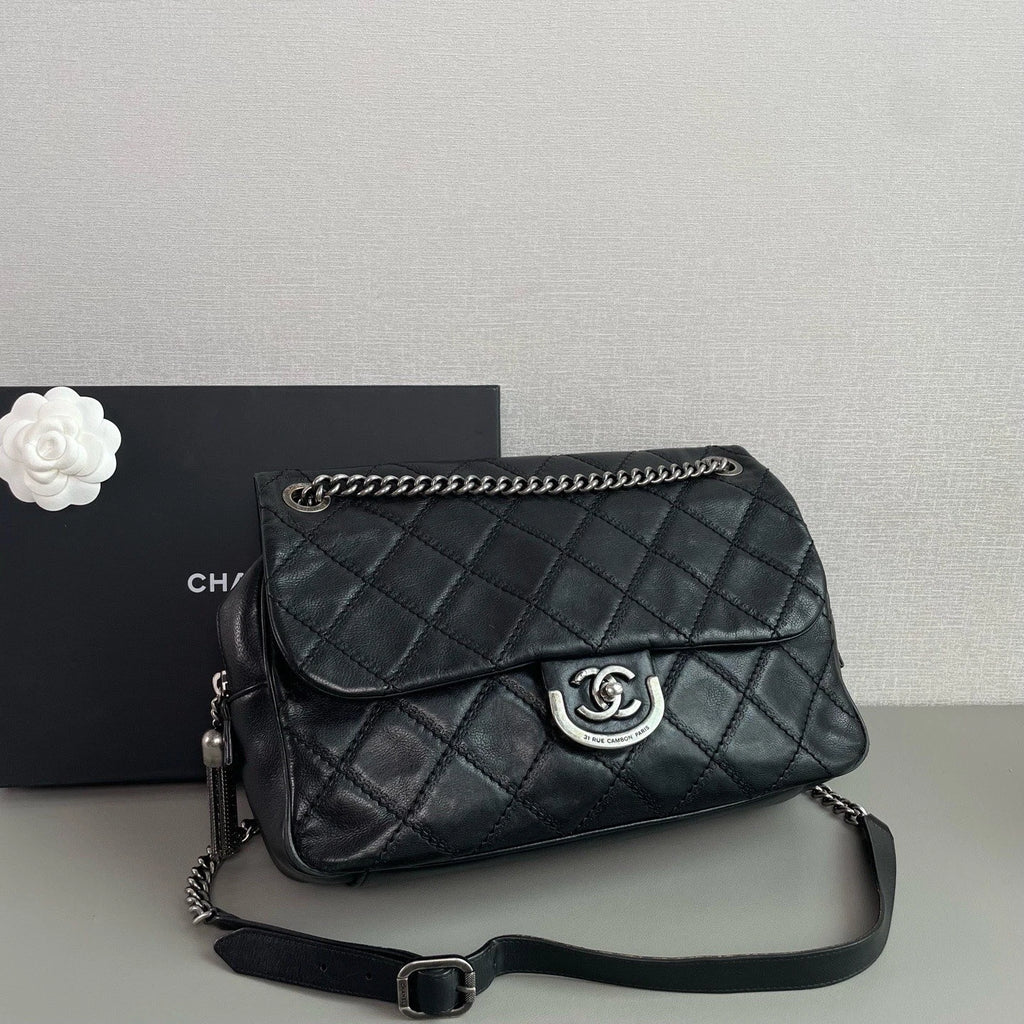 Chanel Diamond Chain Shoulder Bag Crossbody Black Silver Women Classic