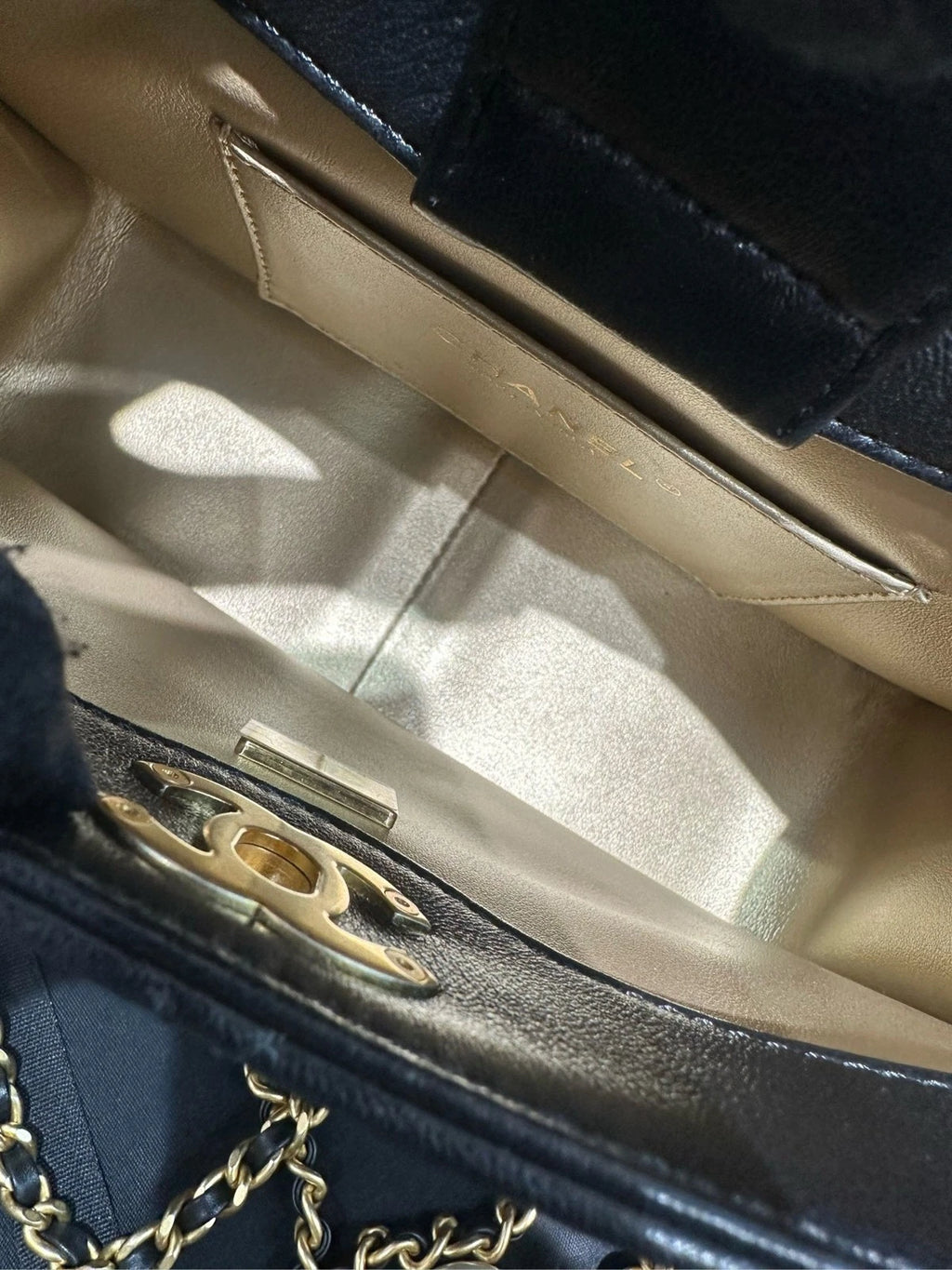 CHANEL Adjustable Double Pearl Hobo Shoulder Crossbody Bag Women
