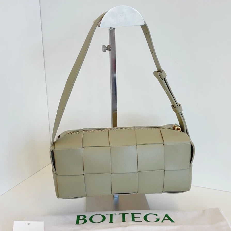 Bottega Veneta Brick Cassette Calfskin Shoulder Bag Green Women Fashion