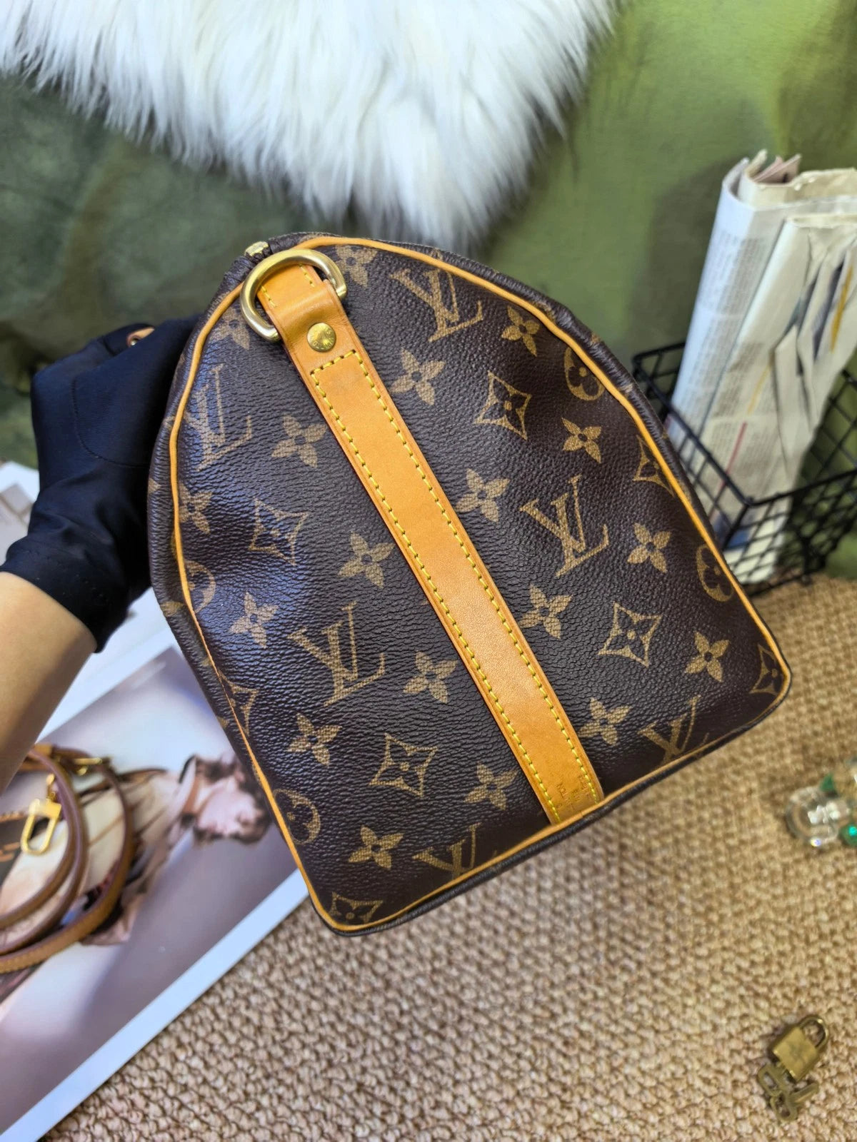 Louis Vuitton Speedy 30 Tote Monogram Top Handle Crossbody Bag Unisex