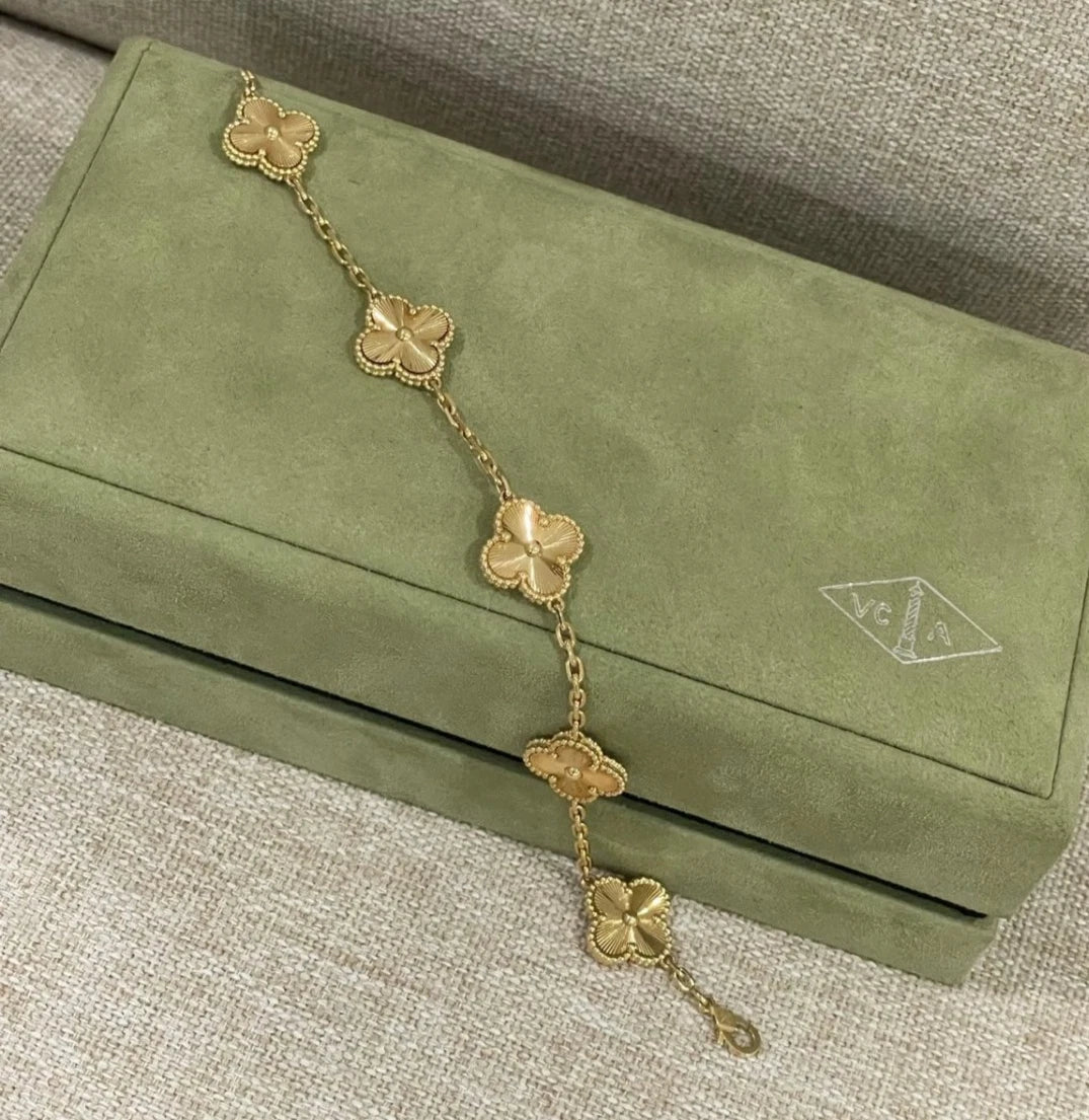 Van Cleef &amp; Arpels Vintage Alhambra 18k Yg 5motifs Guilloche Bracelet Excellent