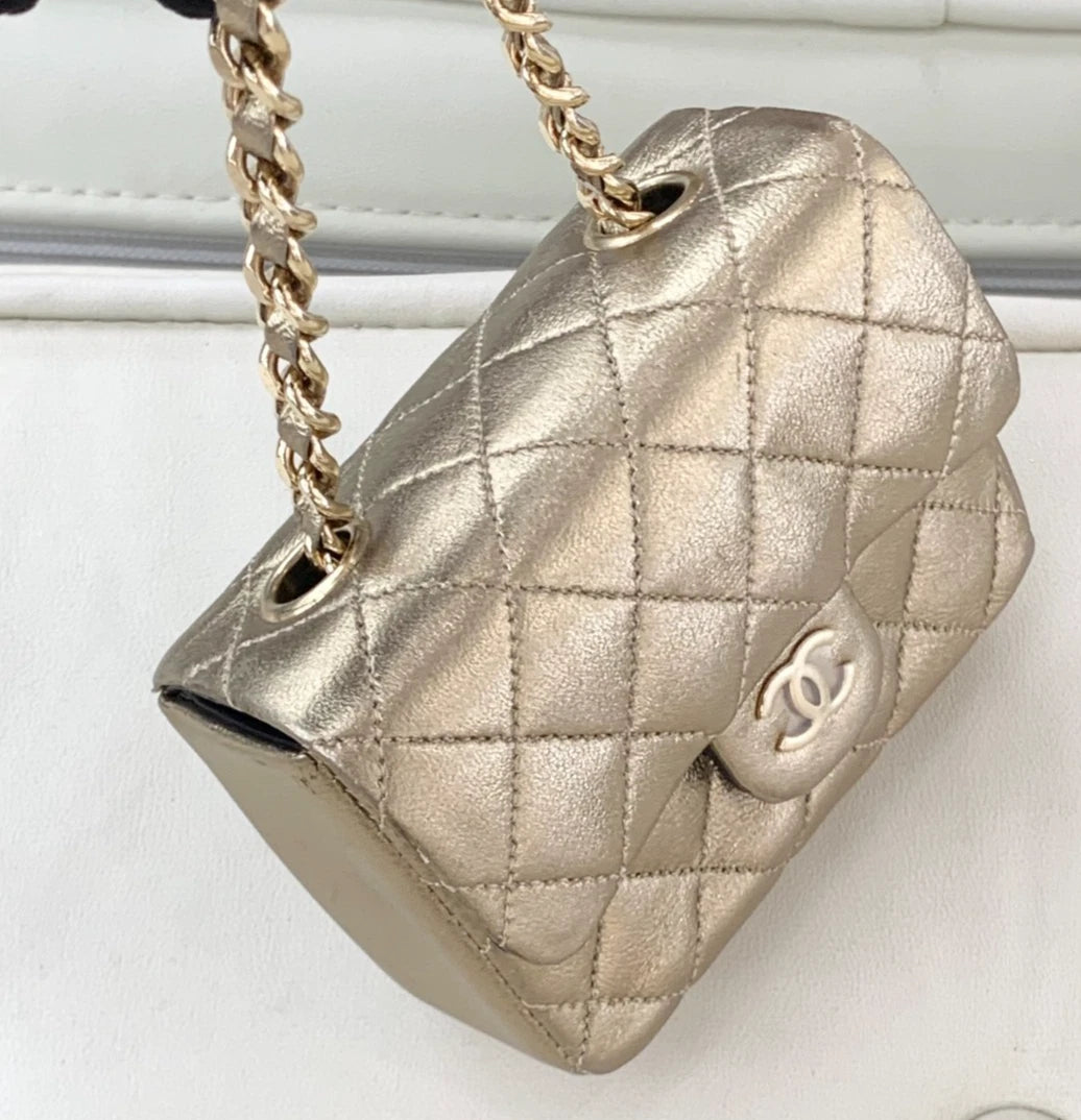 CHANEL Vintage Lambskin Gold Chain Shoulder Bag Women S