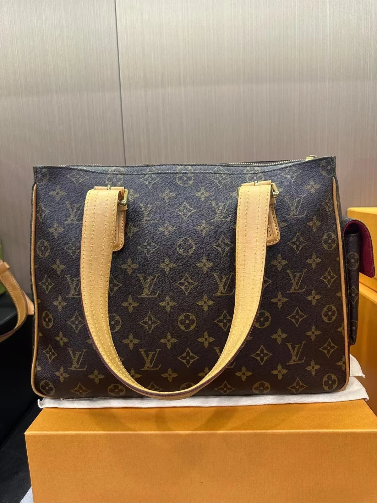 Louis Vuitton Vintage Monogram Camel Large Shoulder Handbag For Women