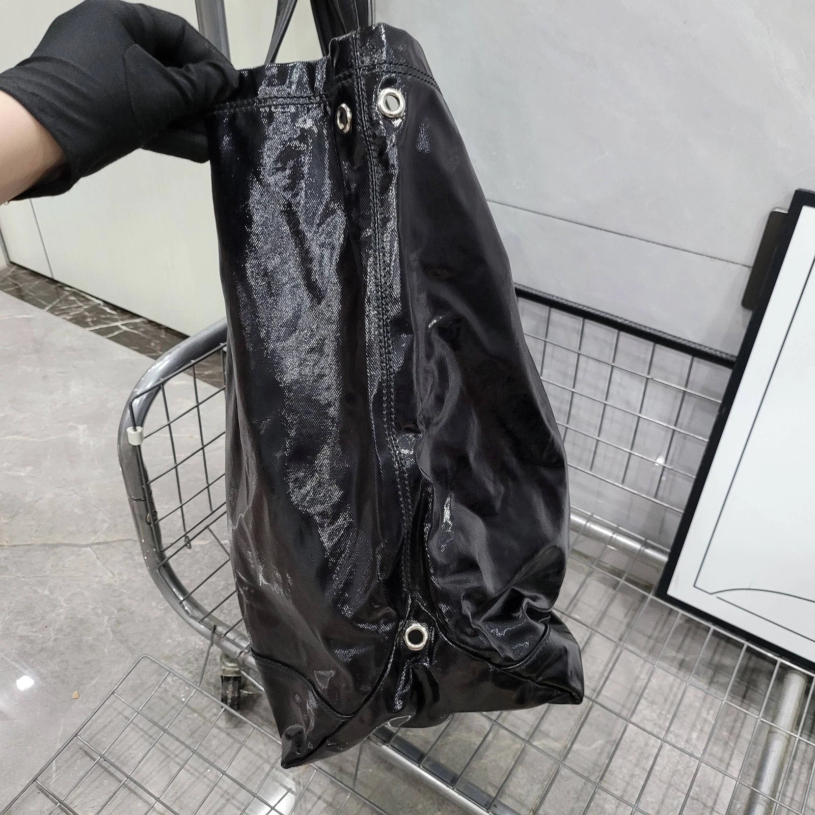 GUCCI Black Patent Tote Handbag Shoulder Bag For Women