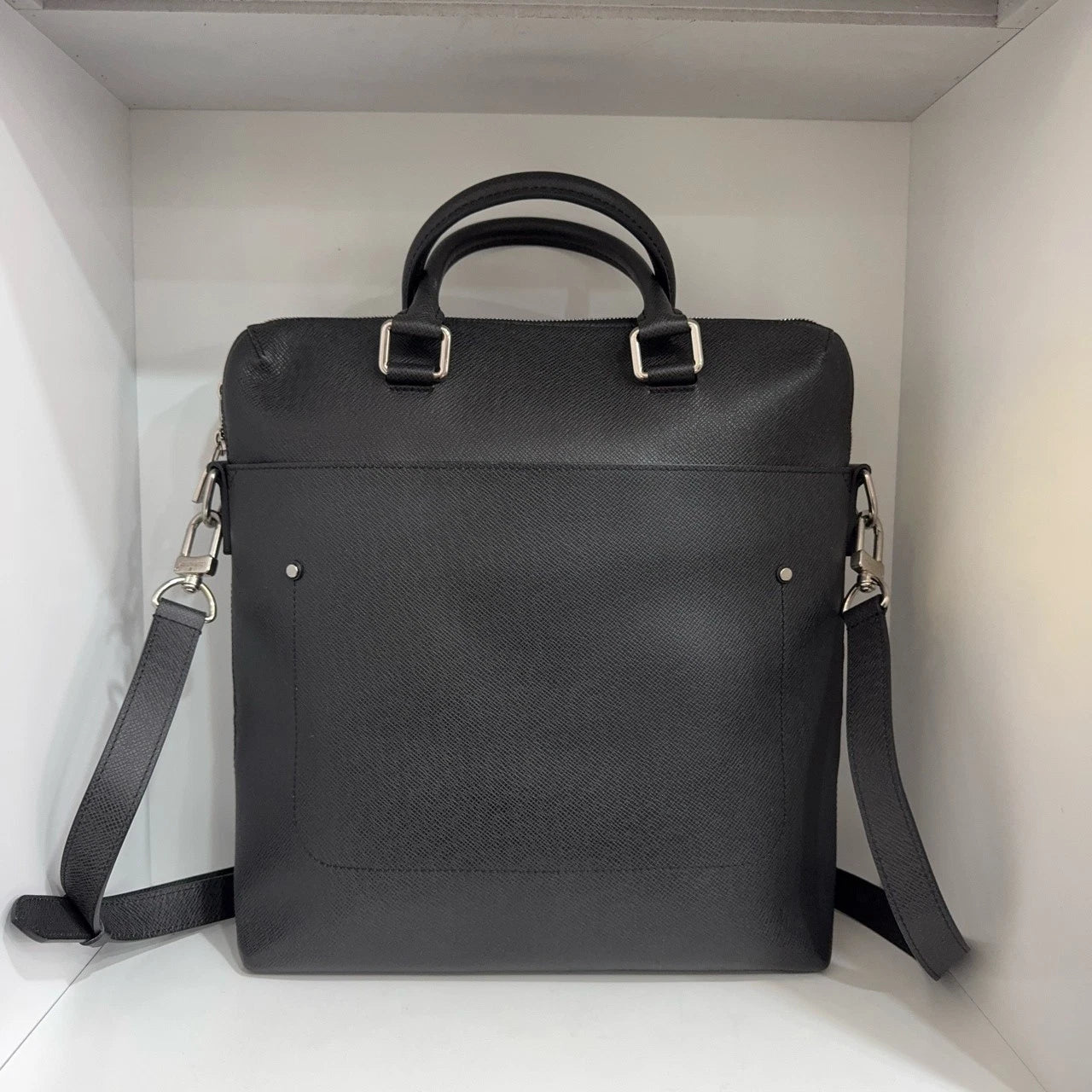 Louis Vuitton Black Taiga Leather Vertical Briefcase Handbag Crossbody Women
