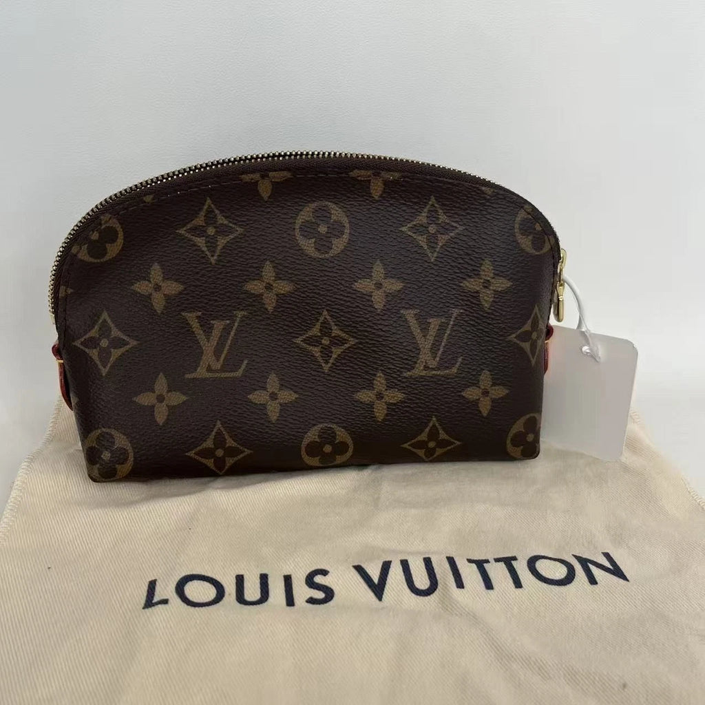 Louis Vuitton Canvas Shell Cosmetic Clutch Bag For Women