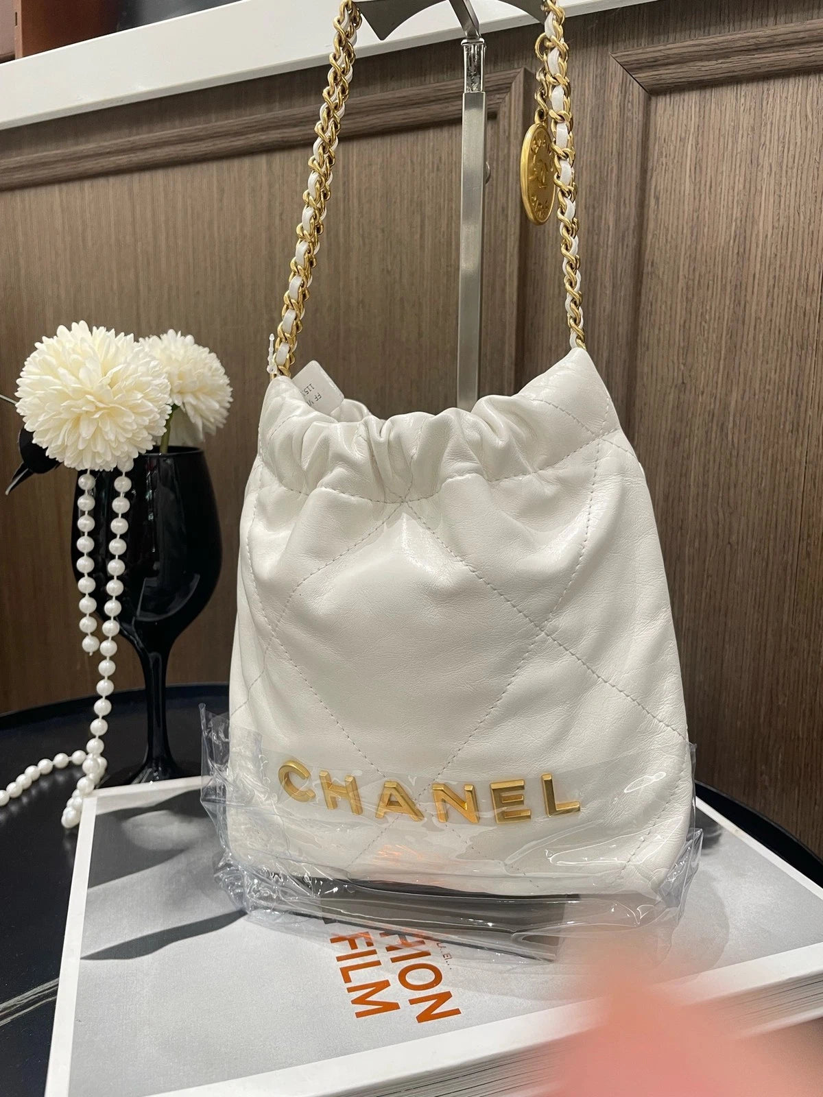 CHANEL Mini 22Bag White Gold Hardware Tote Chain Shoulder Bag For Women