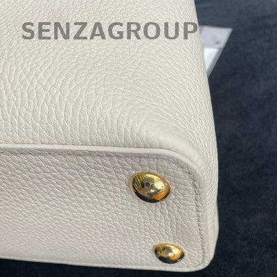 Louis Vuitton Capucines MM Bag Beige Gold Hardware Small Tote