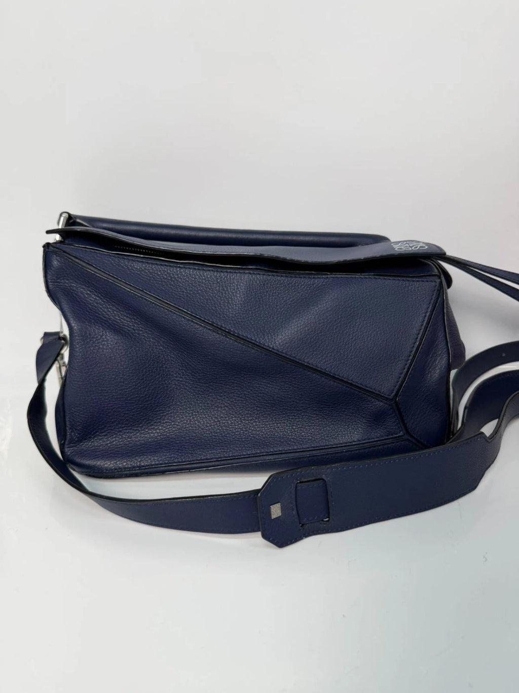 SJ0001 LOEWE Puzzle Edge Large Shoulder Bag