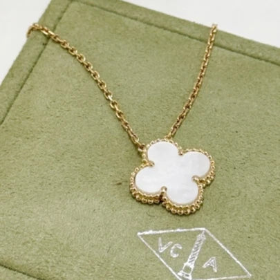 Van Cleef &amp; Arpels VCA Vintage Alhambra Medium Necklace Mother Of Pearl 18k YG