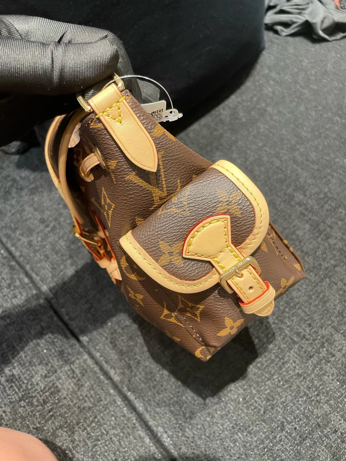 New Louis Vuitton Odyssey Small Epi Leather Bucket Bag For Women