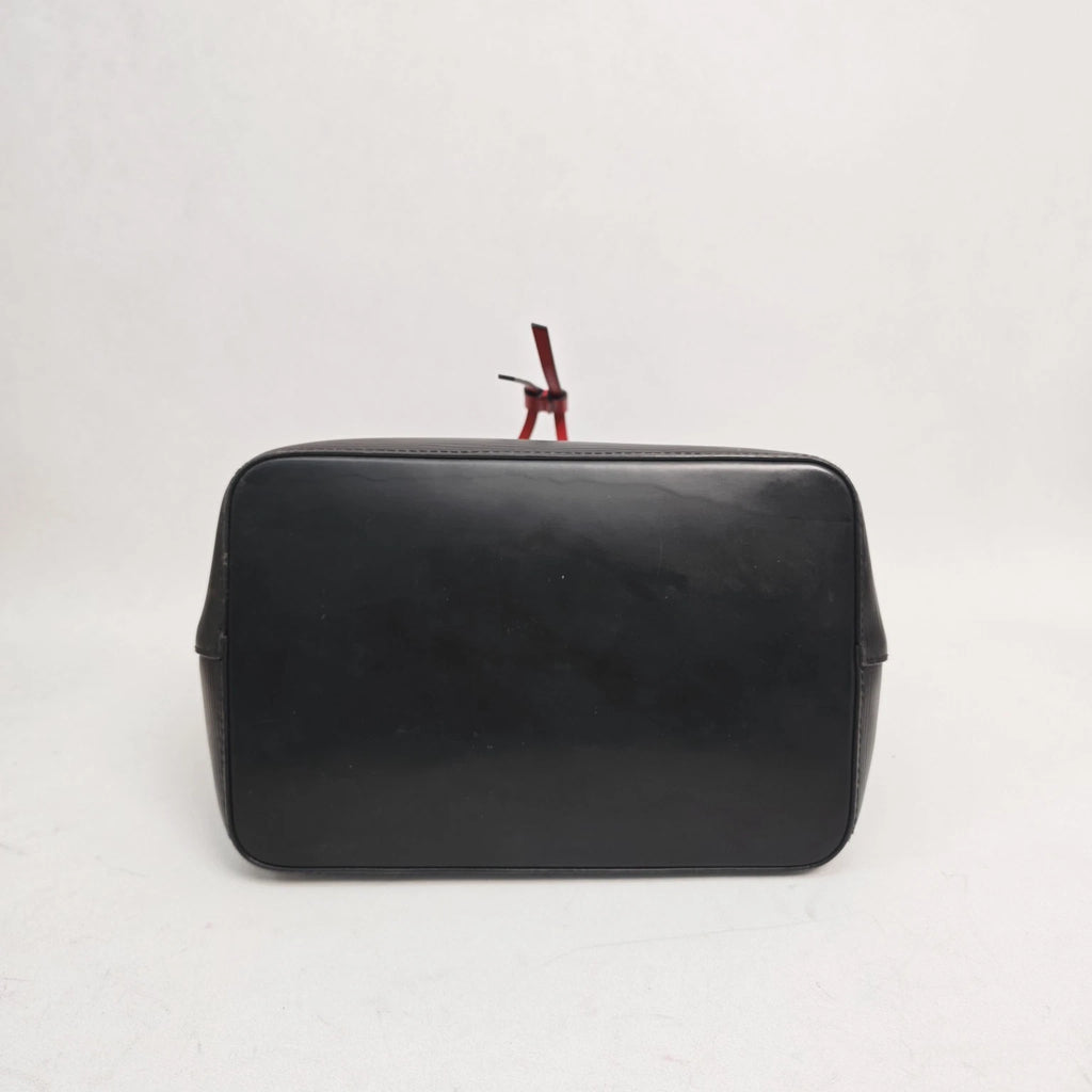 Louis Vuitton NeoNoe Epi Black Shoulder Bag Excellent