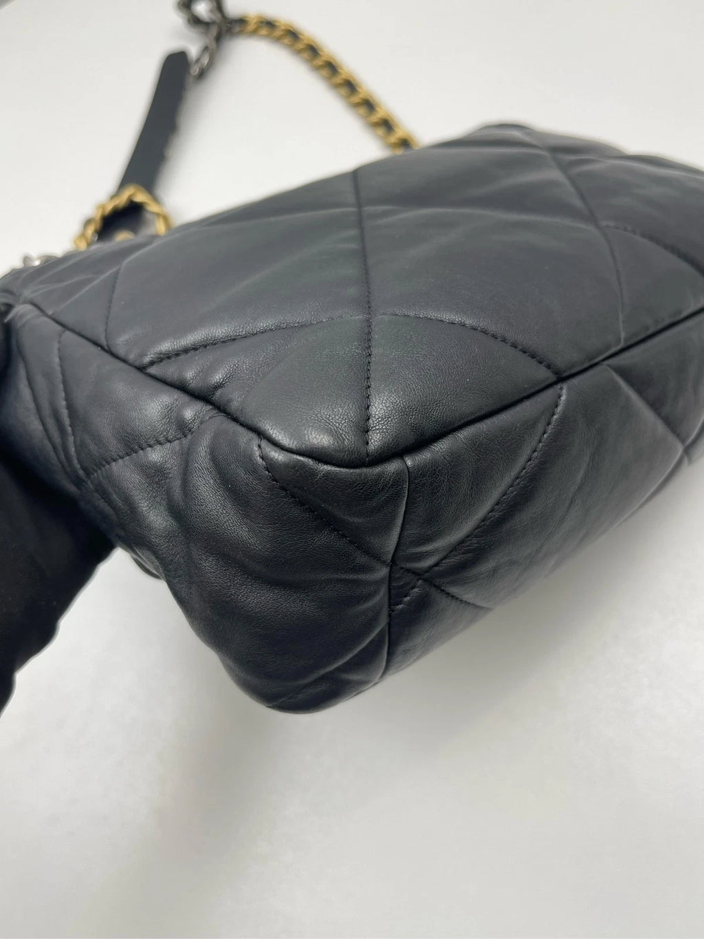 CHANEL 19 Medium Shoulder Bag Leather For Women