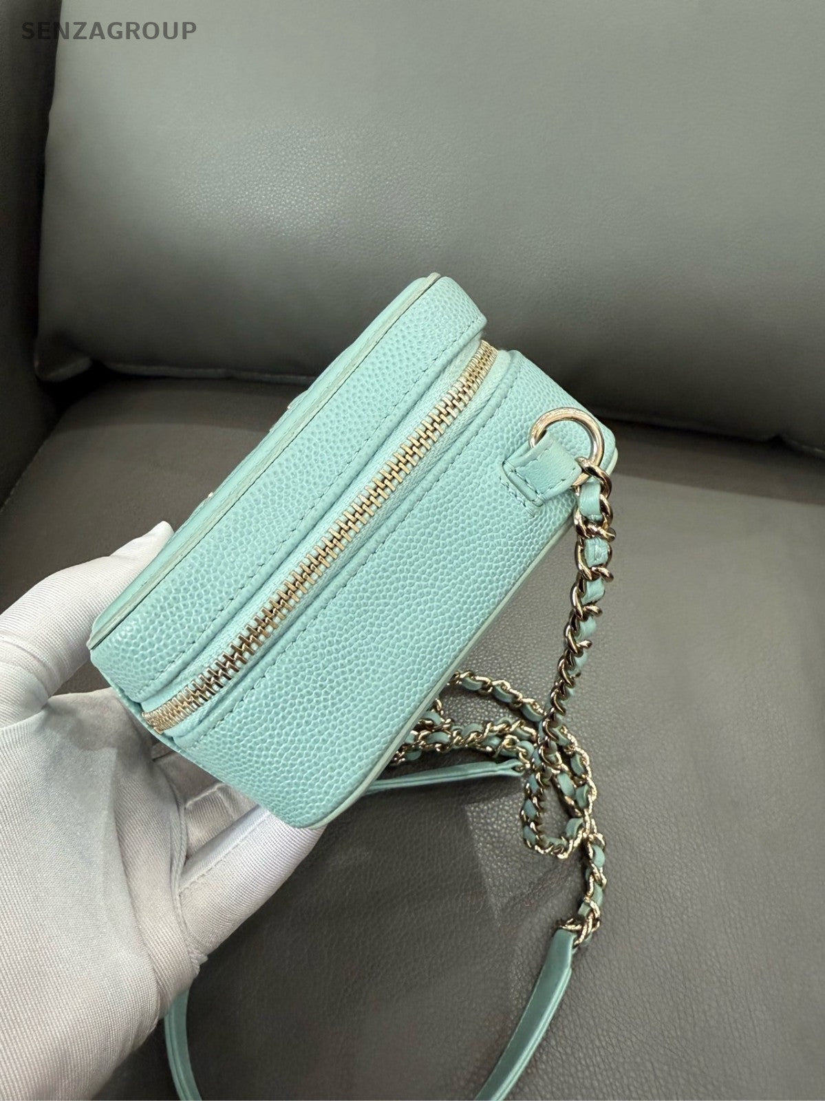 CHANEL CC Logo Camera bag Caviar Calfskin Chain Shoulder bag Women