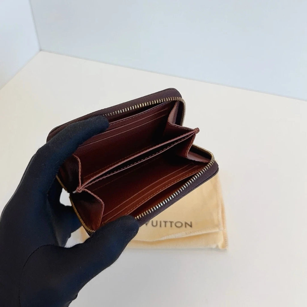 Louis Vuitton Zippy Monogram Canvas Brown Card Holder Clutch