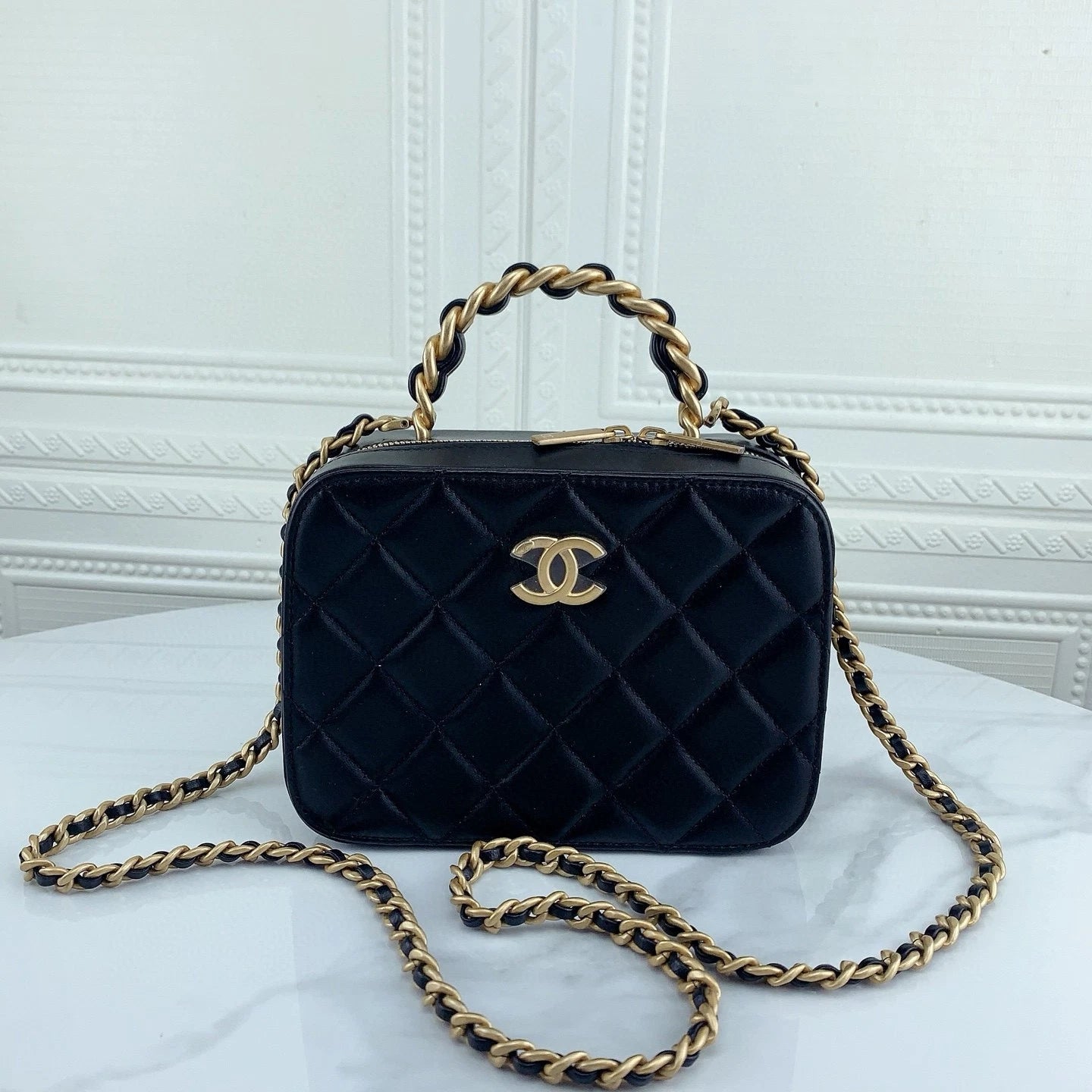 CHANEL Black Gold Lambskin Crossbody Handbag Vanity Bag For Women