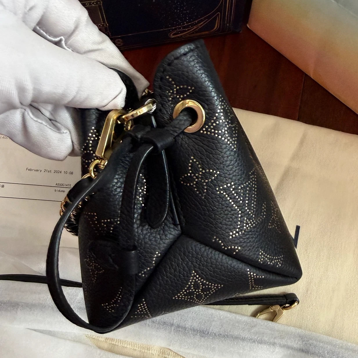 Louis Vuitton Bella Pico Mini Bucket Chain Shoulder Bag Crossbody Classic Women