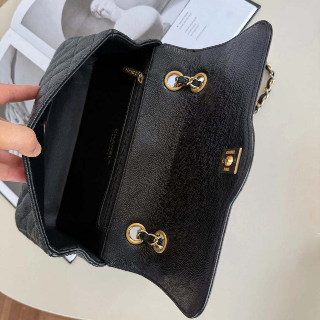 Chanel Diana Flap Bag PM Chain Shoulder Crossbody Black Gold Used Women Classic