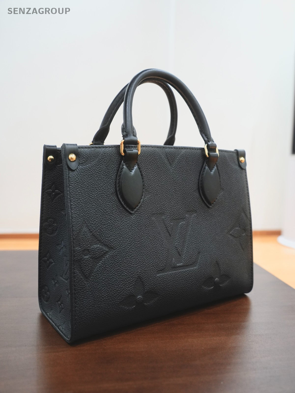 LOUIS VUITTON ON THE GO PM black Monogram Empriente Almost Brand New