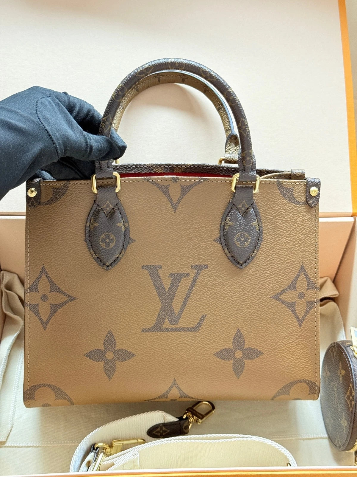 Louis Vuitton OnTheGo Canvas Tote Bag Excellent