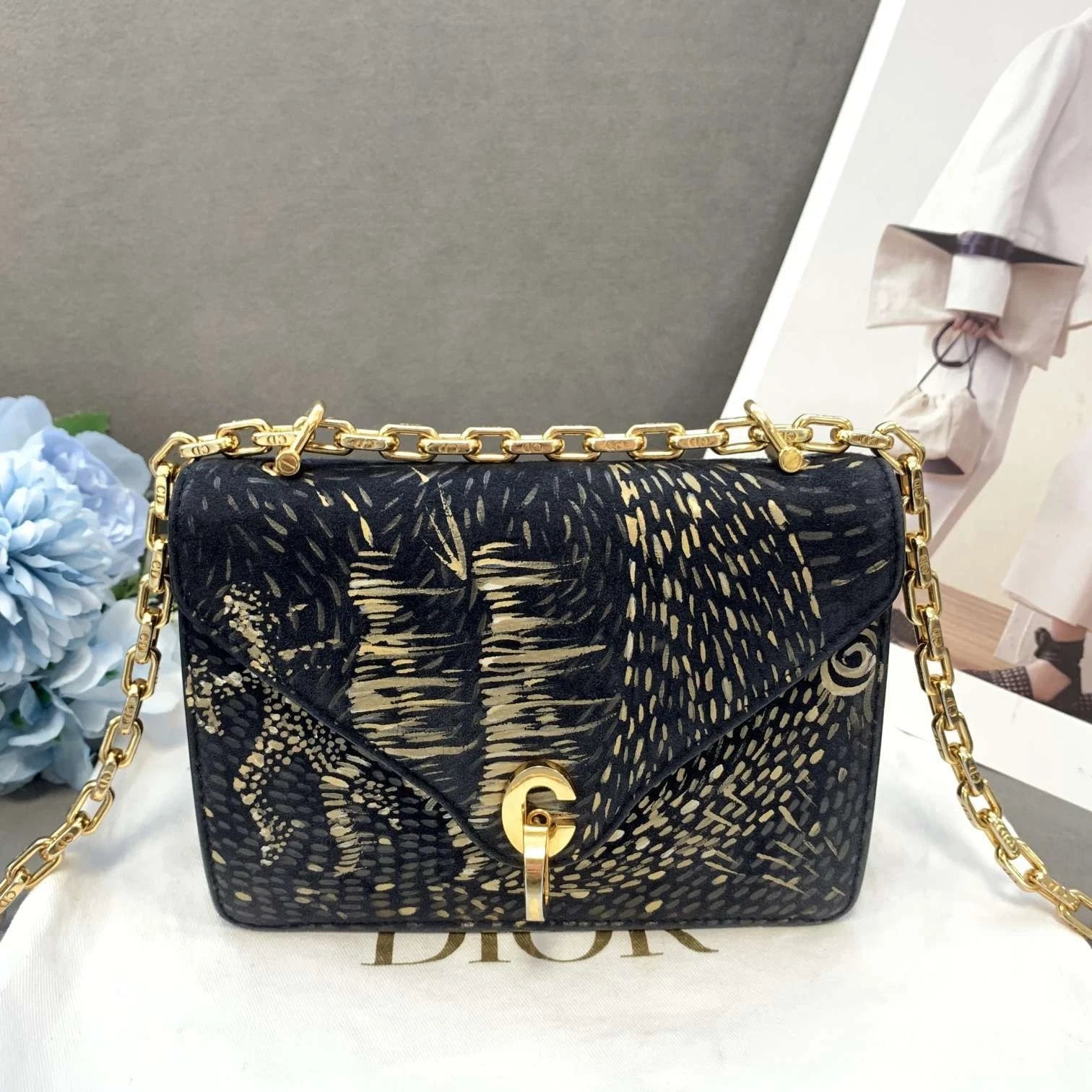 Authentic Dior Vintage EST Leather Shoulder Crossbody Bag For Women