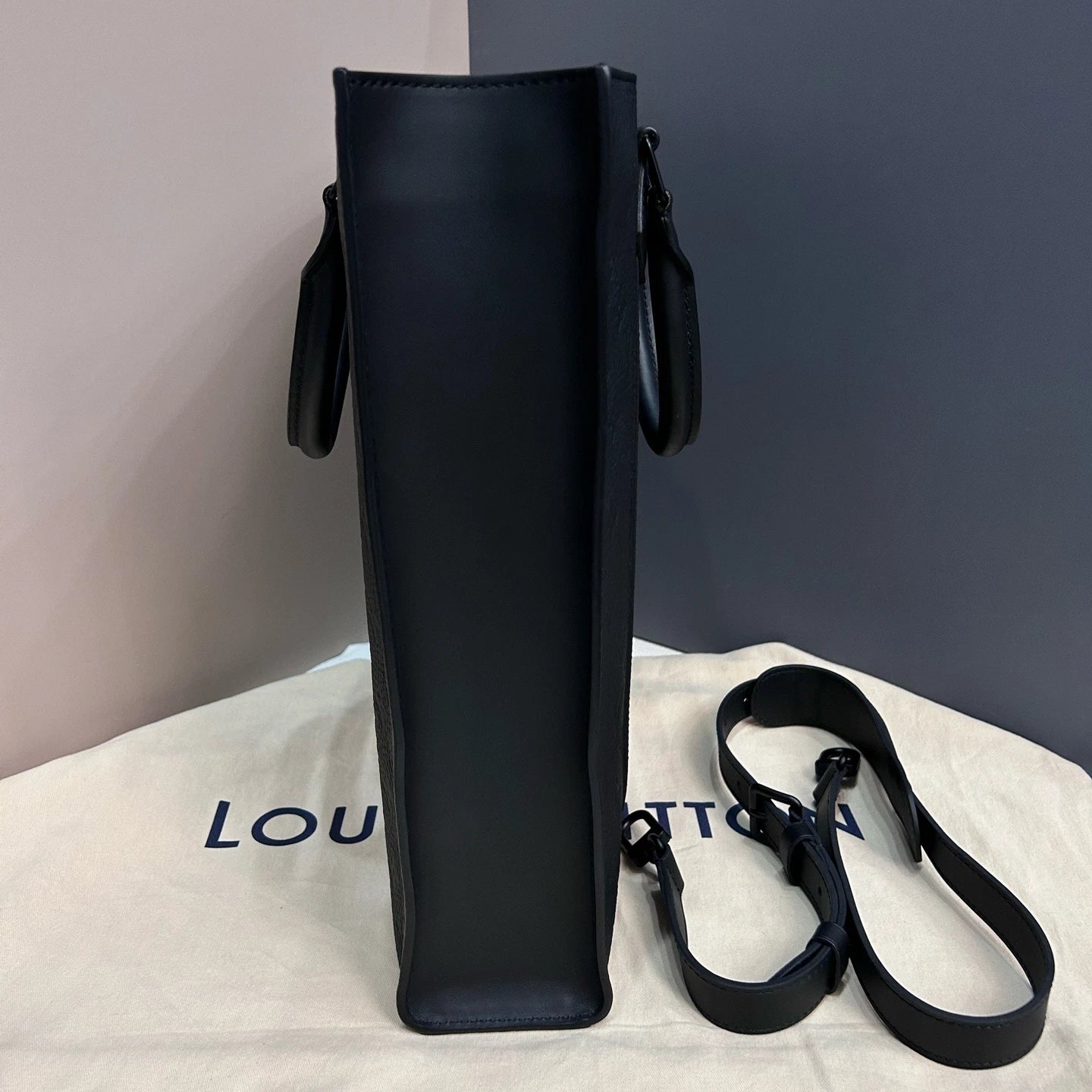 Excellent Louis Vuitton Sac Plat Calfskin Monogram Black Handbag Shoulder Bag
