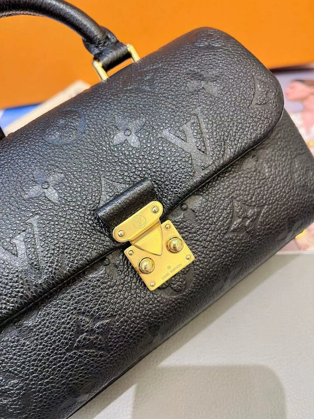 Louis Vuitton Madeleine Black Gold Crossbody Top Handle Excellent